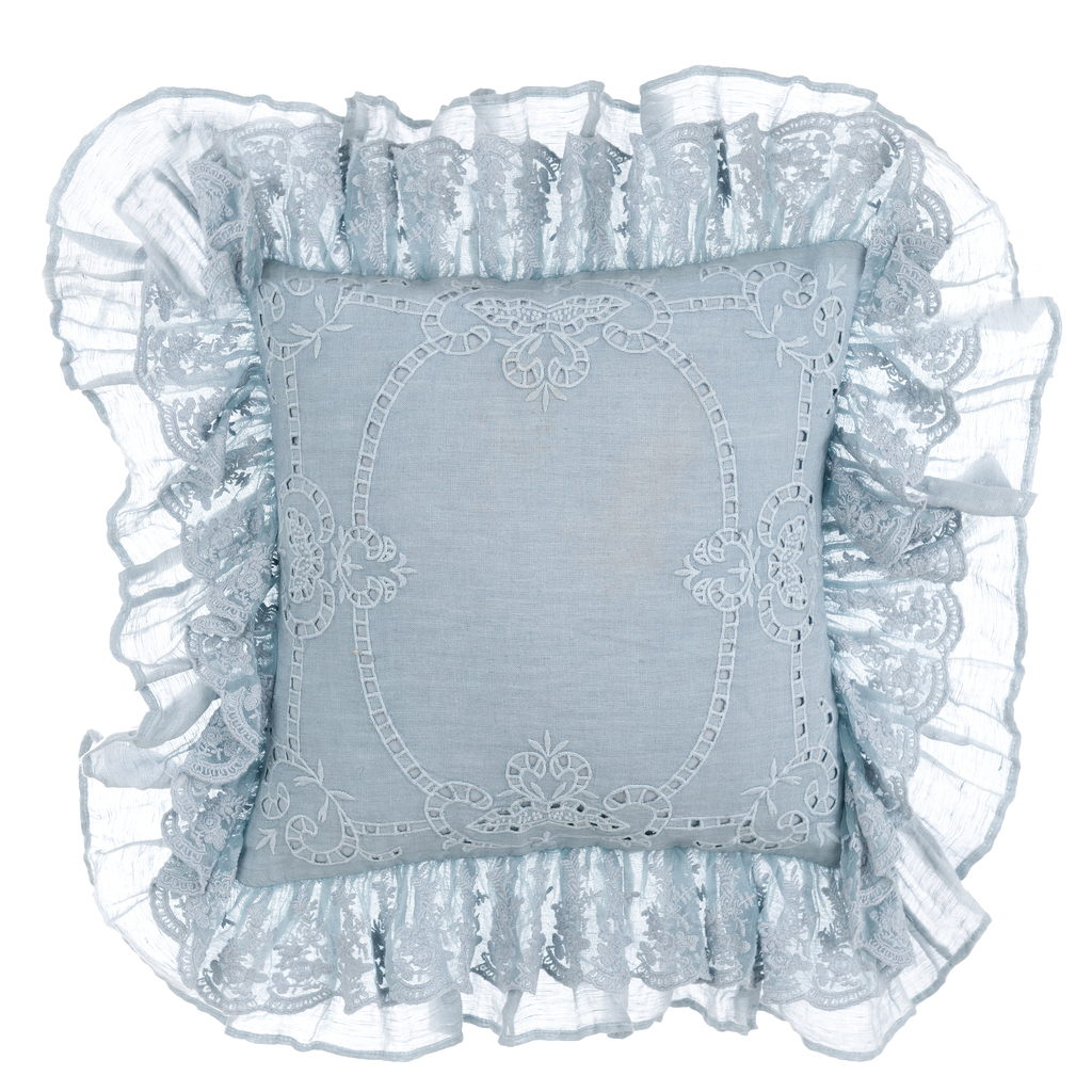CUSHION EMBROIDERED WITH FRILLS A3528999AZ