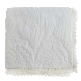 QUILT WITH LACE A35381