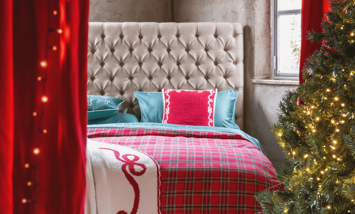  @media (max-width: 768px) {
.slide-body {margin-top: 15%;}
#slide-home .text-small { font-size: 18px !important; }
}

@media (min-width: 576px) and (max-width: 767.98px) {
.slide-body {margin-top: 5%; margin-bottom: 5%;}

}

@media (min-width: 768px) and (max-width: 991.98px) {
.slide-body {margin-top: 5%; margin-bottom: 5%;}
}

@media (min-width: 992px) and (max-width: 1199.98px) {
.slide-body {margin-top: 1%; margin-bottom: 5%;}
}

@media (min-width: 1200px) {
.slide-body {margin-top: 1%; margin-bottom: 5%;}
}

#slide-home .slide-home img {
max-width: 100% !important;
width: 100% !important;
}

.caption-slide .cta-slide{
display: none !important;
}

#slide-home .text-small { font-size: 32px; margin-top: 18%; }

.buttonLinkStyle {
background-color: #7F7F7F;
color: #fff;
font-family: Times New Roman, Times, serif;
font-size: 16px;
text-transform: uppercase;
padding: 10px 10px;
text-decoration: none;
transition: all ease-in-out .3s;
font-weight: 700;
cursor: pointer;
display: block;
width: 220px;
margin: auto;
margin-top: 20px;
text-align:center;
/*display: none !important;*/
}
 
 Cruise Collection 
 &nbsp;propositi per il 2019 
 Scopri il lookbook 
--> &nbsp;propositi per il 2019 
-->
 STYLE TIPS FOR THE HOME 

 Be inspired by Blanc MariClo' 
 &nbsp;Discover the lookbooks 