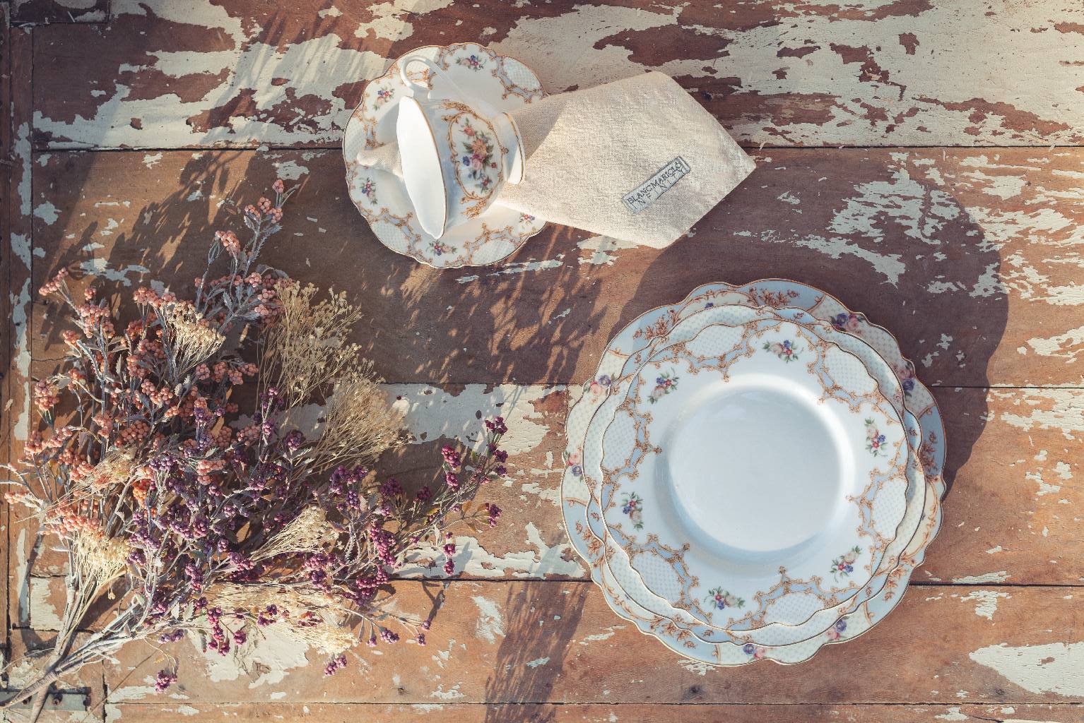 Servizio di piatti in ceramica Le Rose del Borgo per 2 persone | Tendenze  Shabby Chic